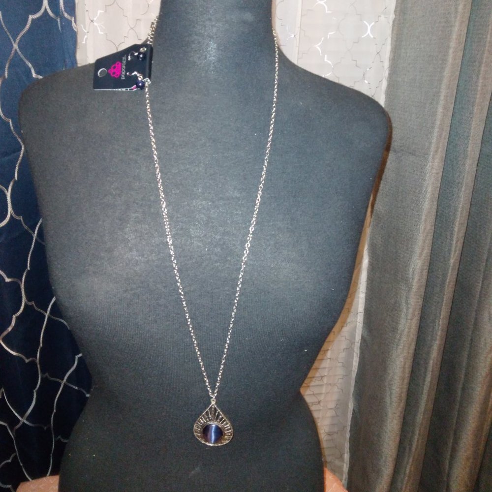 Necklace and Earring set